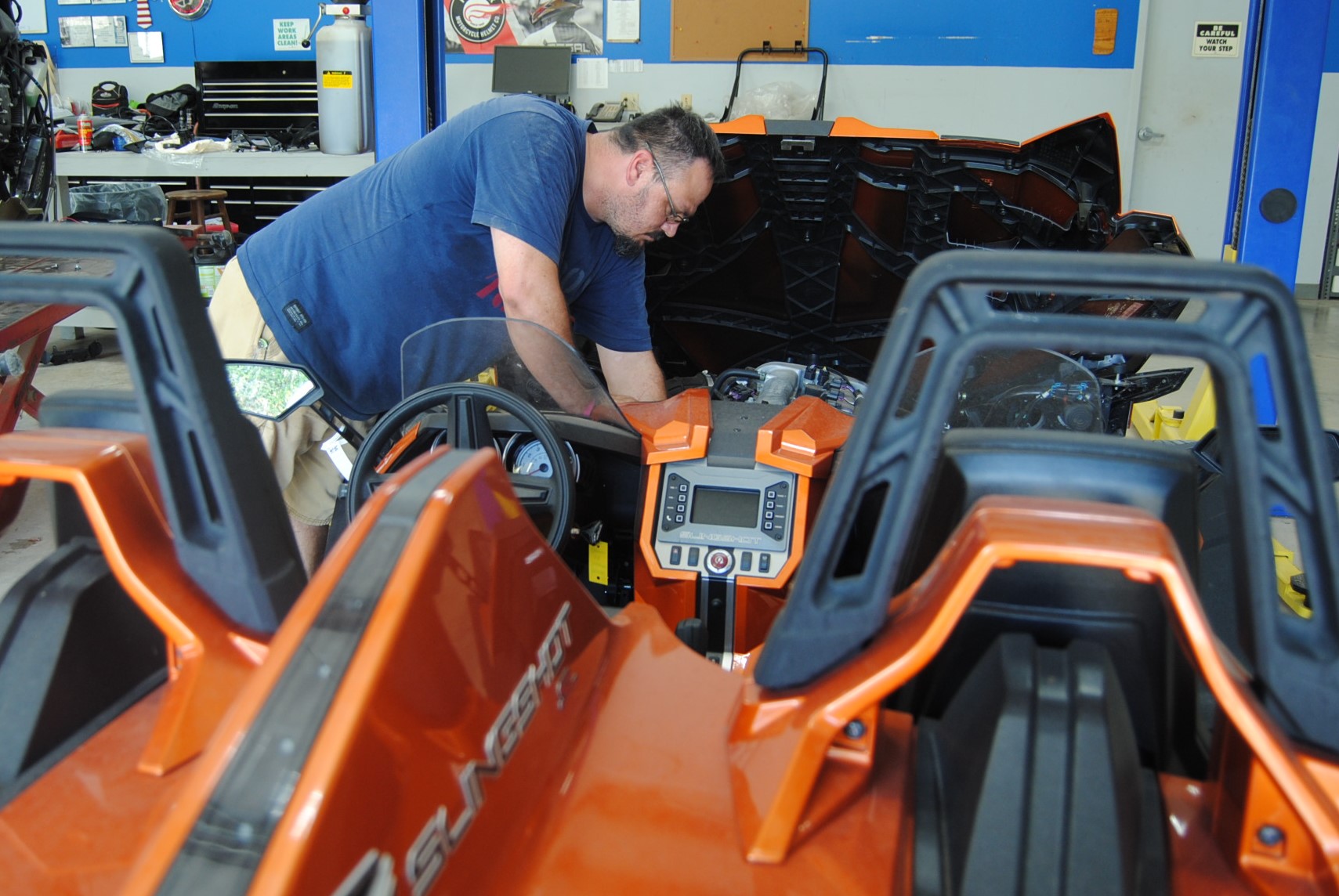 Polaris slingshot repair shop near me discount